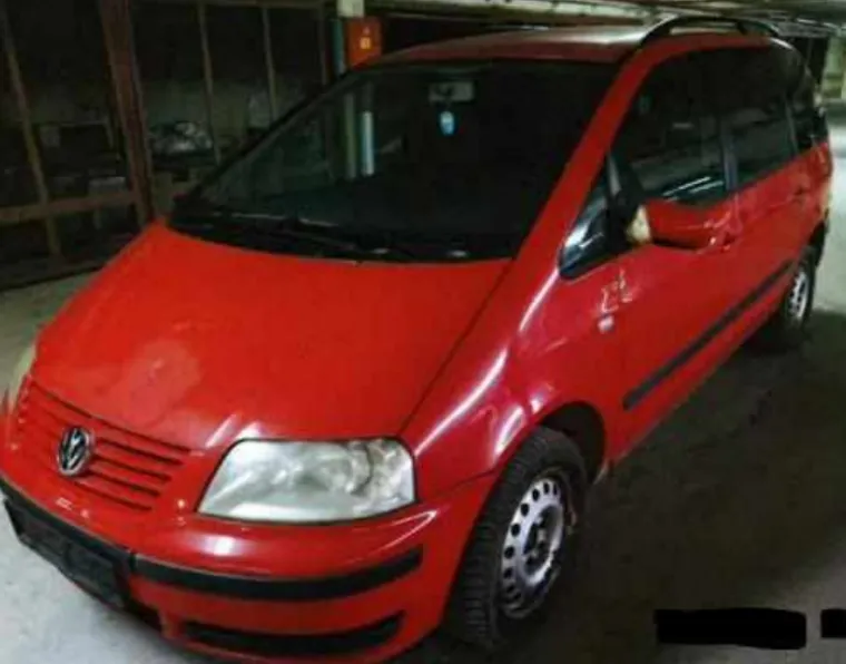 Volkswagen Sharan 1.9 TDI 4Motion Comfortline, godina proizvodnje 2002., početna cijena iznosi 239,85 eura