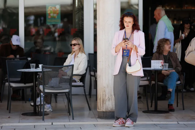 Brineta u štiklama prošetala zadarskom špicom: Mnogi su se okretali za njom