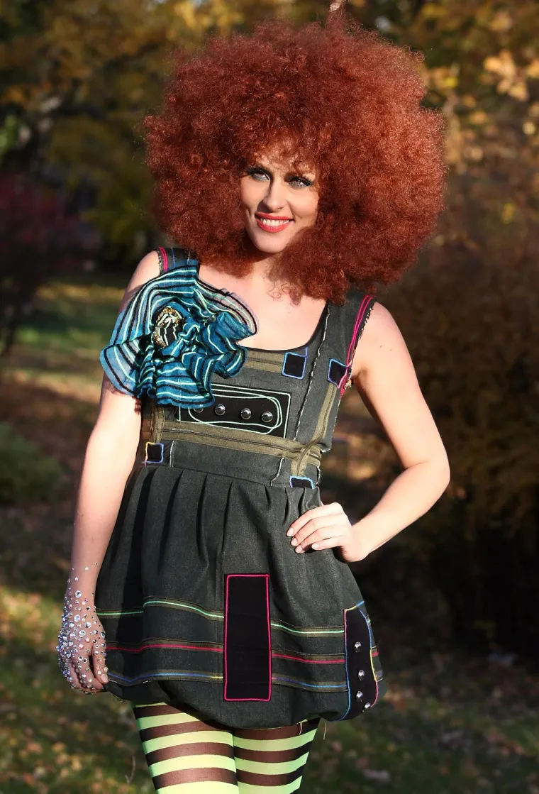 
Anđa Marić (48) je bila manekenka, model i pjevačica, a ni teška dijagnoza nije je zaustavila na putu ostvarenja snova. 
