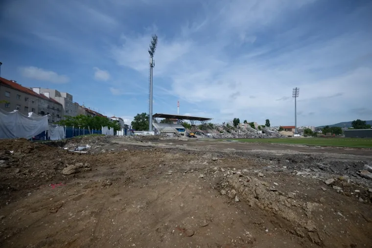 Gdje je nestao stadion? Pogledajte ruševine kultne Kranjče u Ulici Pjesnika
