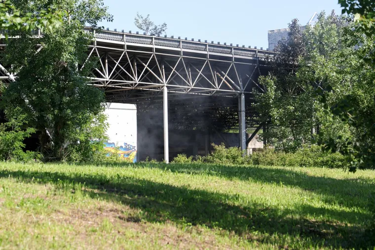 Buktinja je satima gutala napuštenu bolnicu u Zagrebu: Pogledajte što je ostalo nakon vatrene stihije