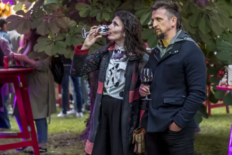Osijek se opustio uz vino: Pogledajte divne dame koje su se sredile baš za tu prigodu