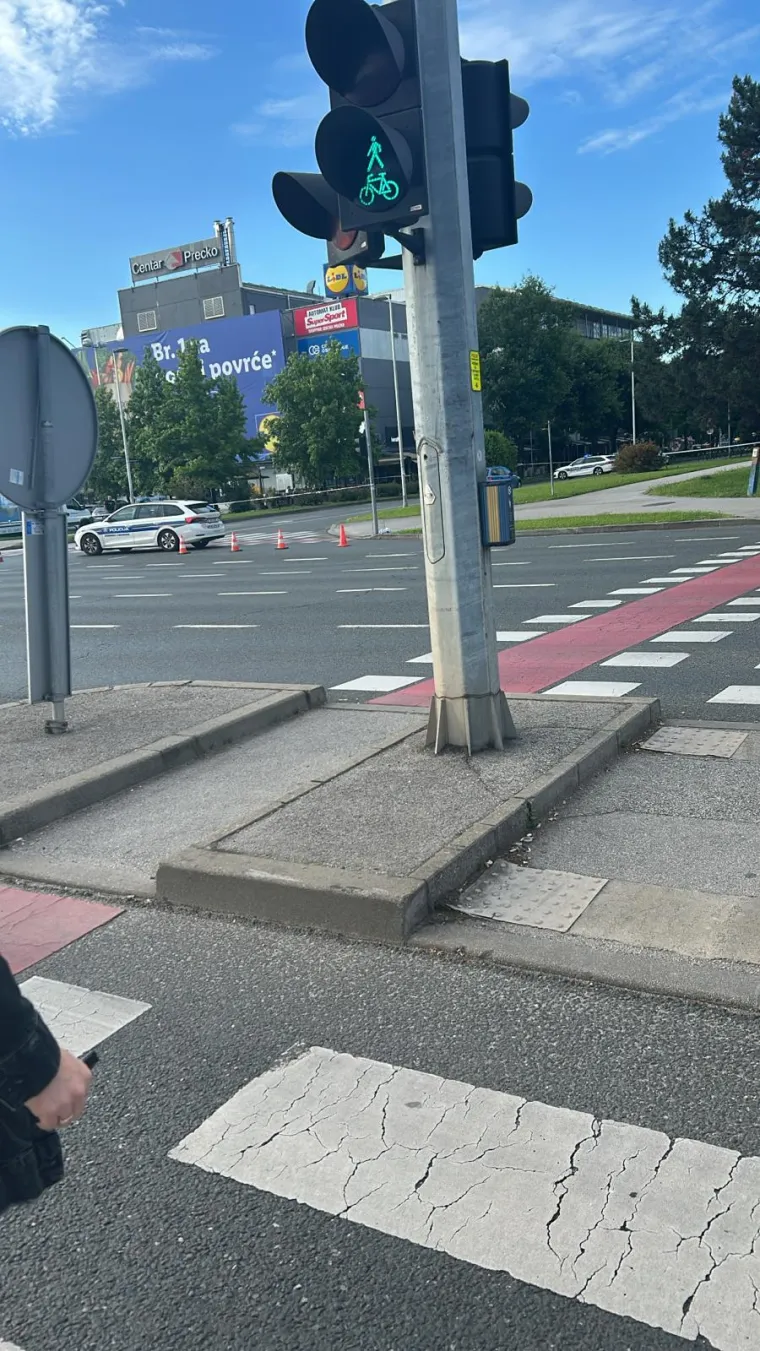 Forenzičari i policija preplavili Prečko: Istražuje se tko je bacio bombu na dva kafića