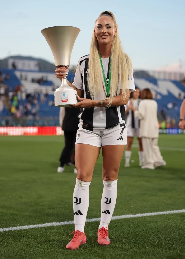 Simbol nove generacije sporta&scaron;ica na nezapamćenom udaru: 'Sve &scaron;to govore o meni daje mi snagu'