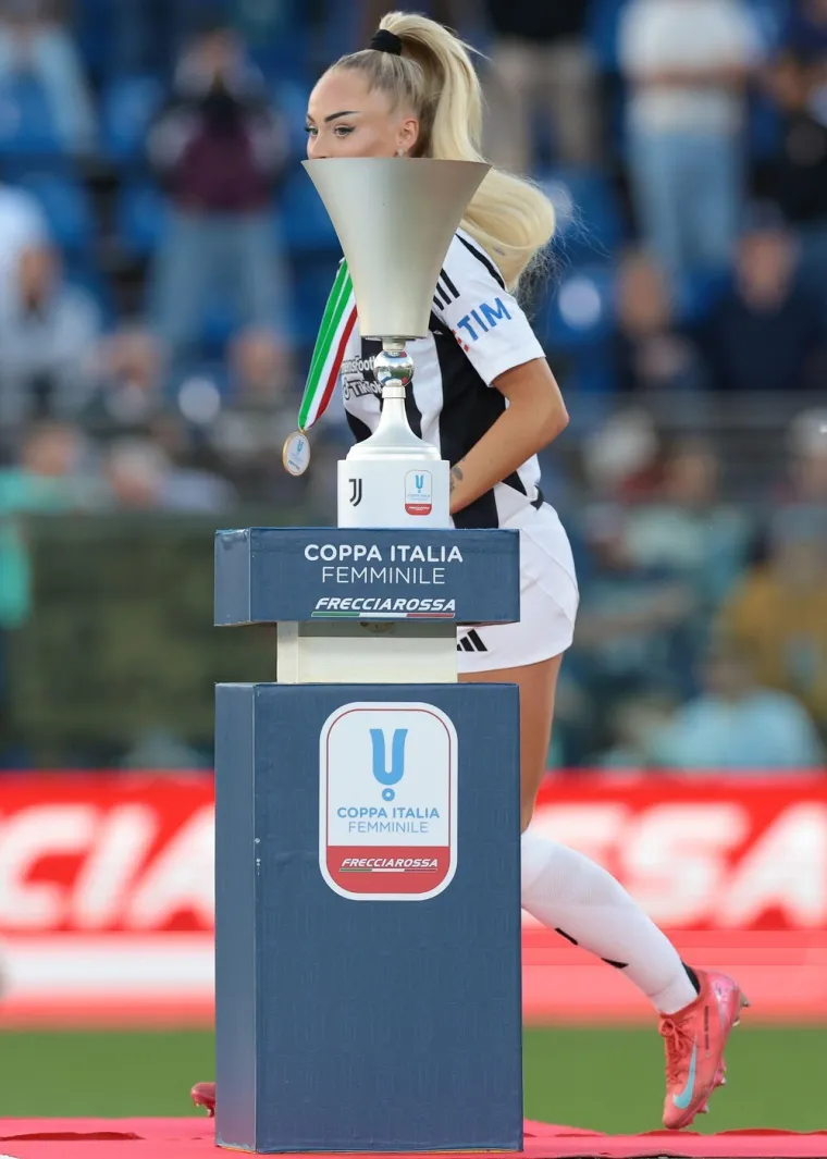 Simbol nove generacije sporta&scaron;ica na nezapamćenom udaru: 'Sve &scaron;to govore o meni daje mi snagu'