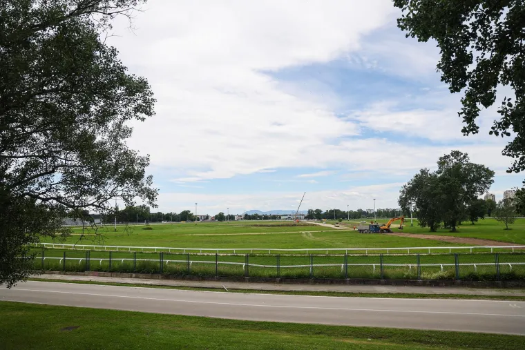 Pripreme za Thompsonov koncert u punom jeku: Ovako trenutno izgleda Hipodrom