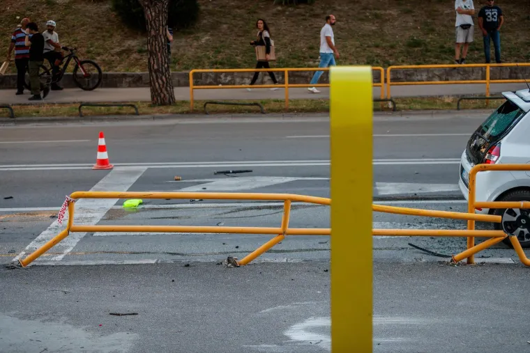 Pogledajte prizore teške prometne nesreće u Splitu: 'Okrenuo se u zraku i naletio na ženu'