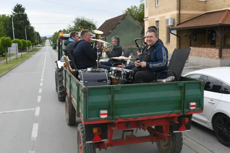 Ovako se u Hrvatskoj slavi Dan državnosti: Od izložbe oružja na Jarunu do vola s ražnja u Grubi&scaron;nom Polju
