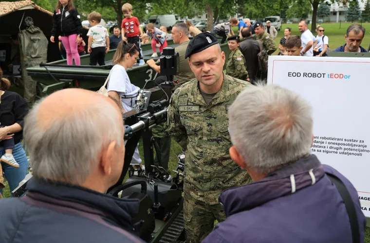 Ovako se u Hrvatskoj slavi Dan državnosti: Od izložbe oružja na Jarunu do vola s ražnja u Grubi&scaron;nom Polju