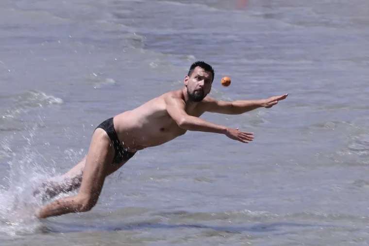 Krcate plaže u Dubrovniku i Splitu: Tko bi mogao odoliti ovako vrućem danu?