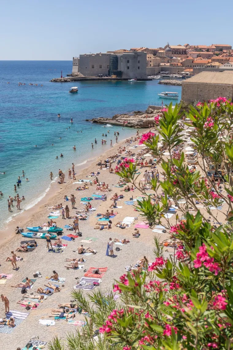 Krcate plaže u Dubrovniku i Splitu: Tko bi mogao odoliti ovako vrućem danu?