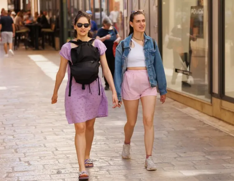 Njezin crni outfit zasjenio sve ostale: S razlogom su oči bile uprte upravo u nju