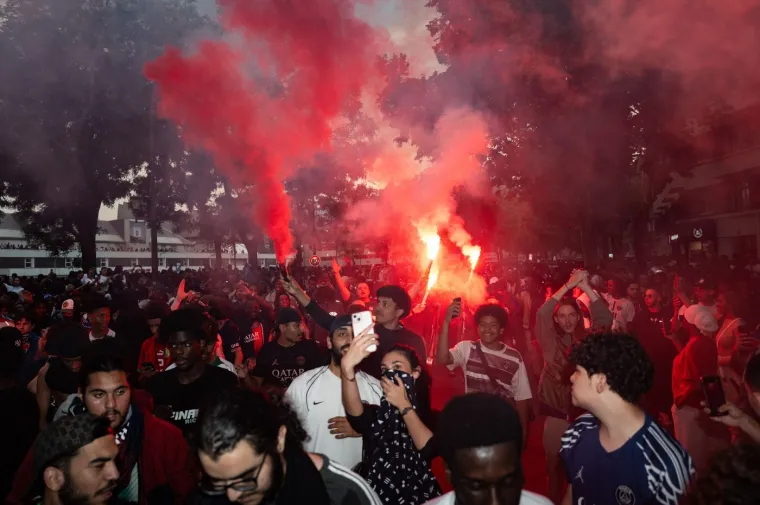 Đoković &scaron;okirao svojim potezom na proslavi Parižana: Igrači PSG-a izvodili vratolomije