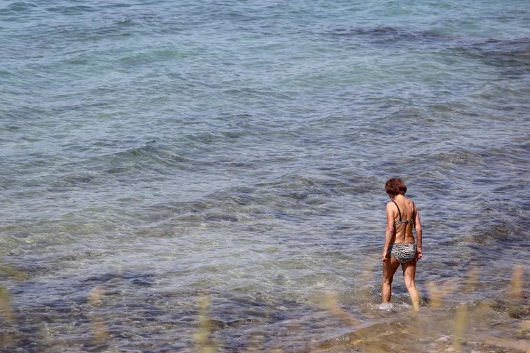 Sladoledi, šeširi i tetris poze na plaži: Pogledajte kako se Hrvatska prži na +31!