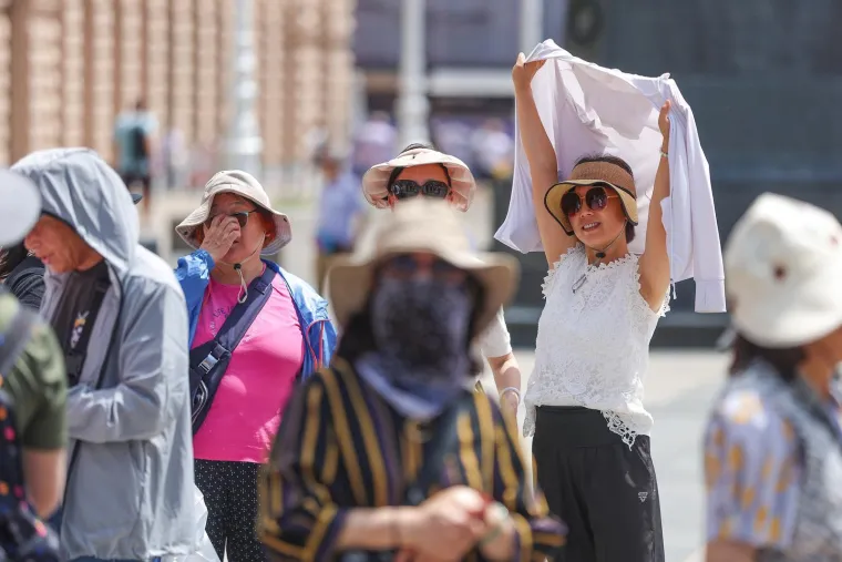 Sladoledi, &scaron;e&scaron;iri i tetris poze na plaži: Pogledajte kako se Hrvatska prži na +31!