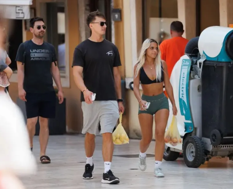 Celzijusi gore i modro toplo more: Vrućina ne jenjava, a ovo su outfiti u Zadru