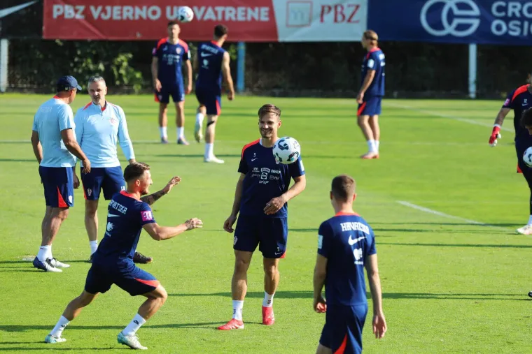 Što to pobogu radi Dalić na treningu reprezentacije? Izbornik kao u akcijskom filmu