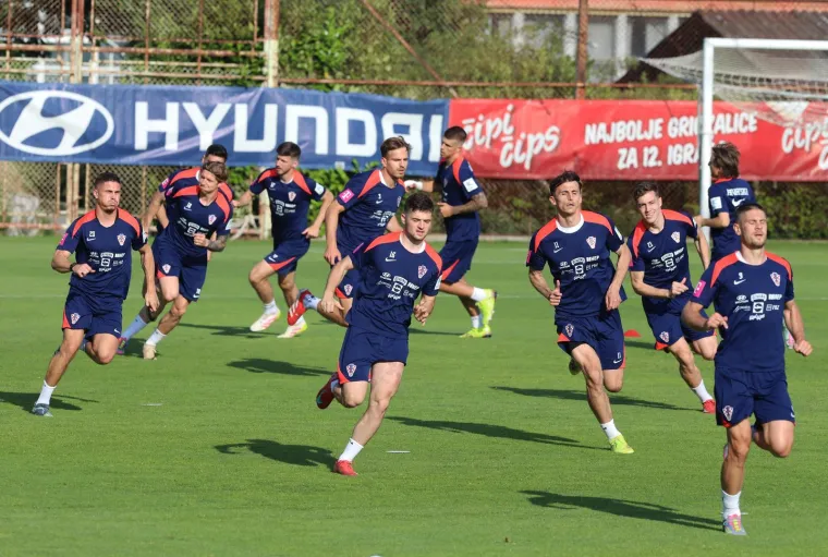 Što to pobogu radi Dalić na treningu reprezentacije? Izbornik kao u akcijskom filmu