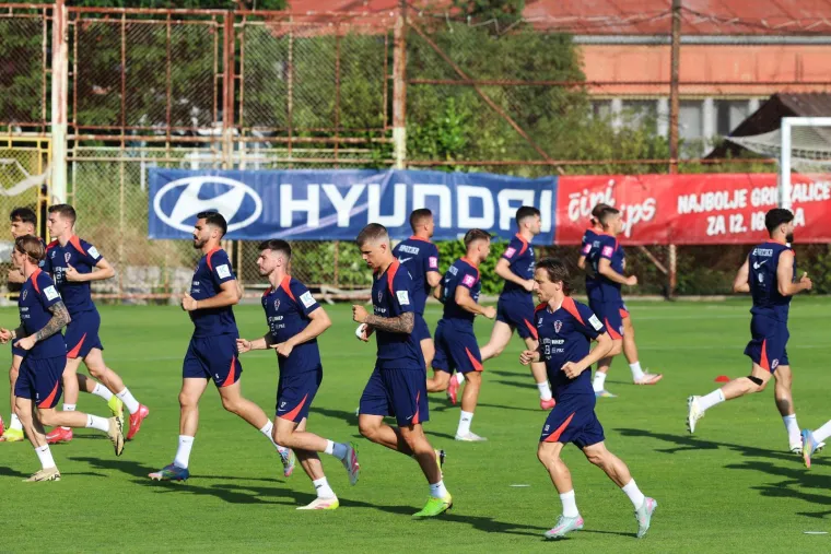 &Scaron;to to pobogu radi Dalić na treningu reprezentacije? Izbornik kao u akcijskom filmu