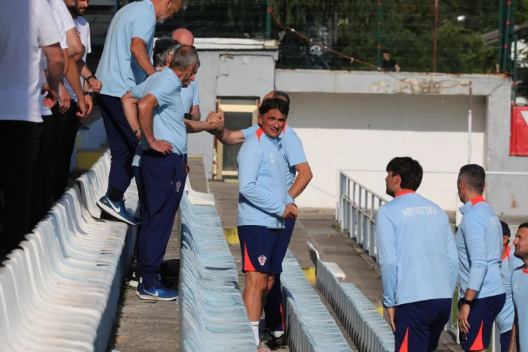 &Scaron;to to pobogu radi Dalić na treningu reprezentacije? Izbornik kao u akcijskom filmu