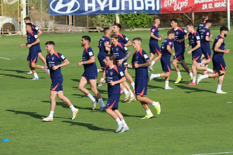 &Scaron;to to pobogu radi Dalić na treningu reprezentacije? Izbornik kao u akcijskom filmu
