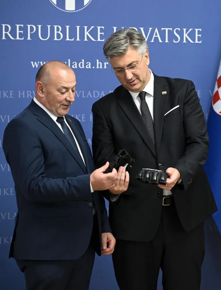 Što to pobogu radi Dalić na treningu reprezentacije? Izbornik kao u akcijskom filmu