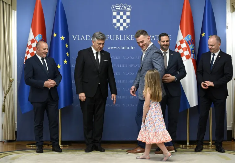 Što to pobogu radi Dalić na treningu reprezentacije? Izbornik kao u akcijskom filmu