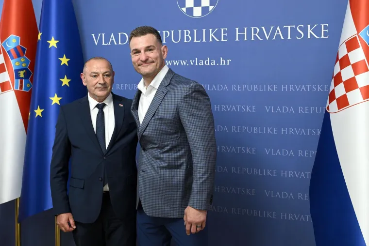 Što to pobogu radi Dalić na treningu reprezentacije? Izbornik kao u akcijskom filmu