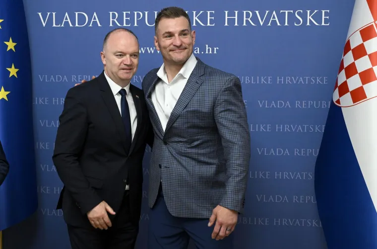 Što to pobogu radi Dalić na treningu reprezentacije? Izbornik kao u akcijskom filmu