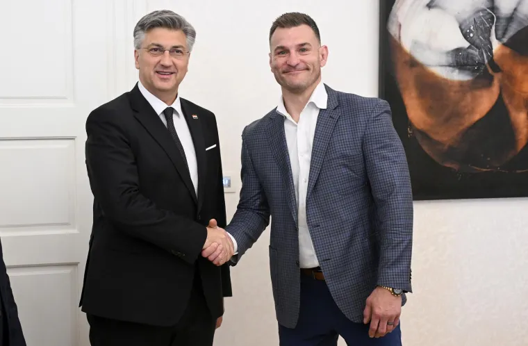 &Scaron;to to pobogu radi Dalić na treningu reprezentacije? Izbornik kao u akcijskom filmu