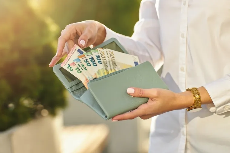 Prevaranti bez problema dolaze do tuđeg novca: Ovo je 30 najče&scaron;ćih online prevara