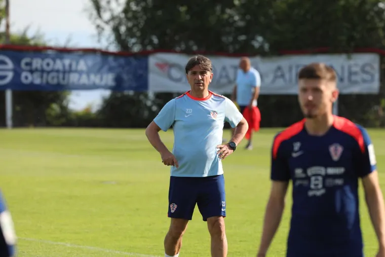 Vatreni potpuno posvećeni putu na SP: Mladi Vu&scaron;ković upija sve &scaron;to rade stariji, Fruk niže krugove