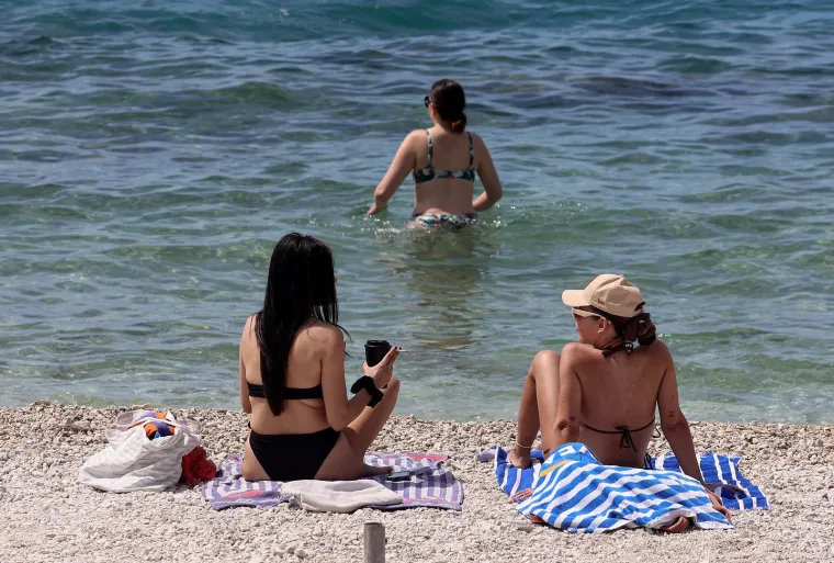 Sunce, more i žnjanska vibra: Pogledajte kako izgleda dan na novoj splitskoj plaži
