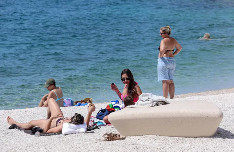 Sunce, more i žnjanska vibra: Pogledajte kako izgleda dan na novoj splitskoj plaži