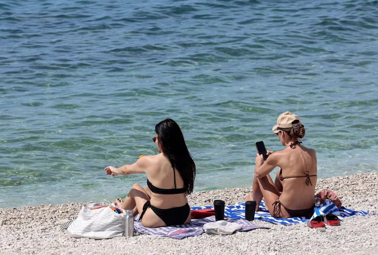 Sunce, more i žnjanska vibra: Pogledajte kako izgleda dan na novoj splitskoj plaži