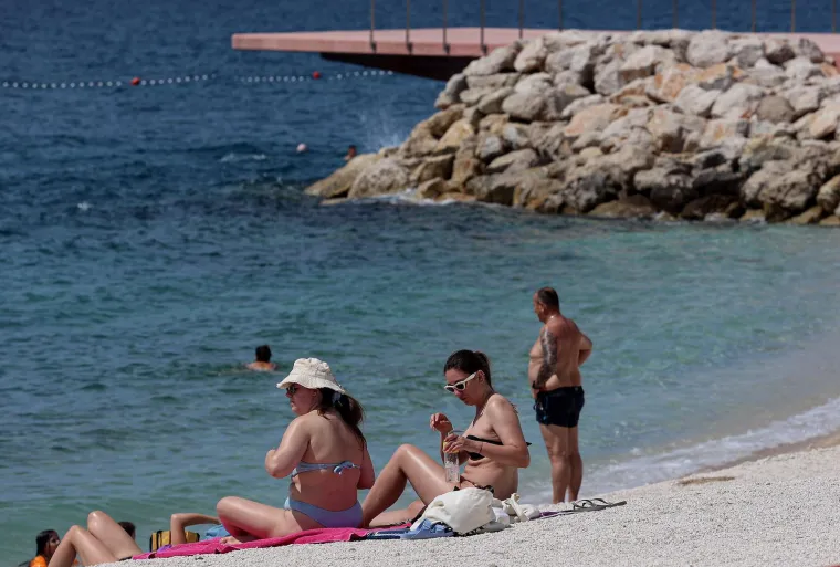Sunce, more i žnjanska vibra: Pogledajte kako izgleda dan na novoj splitskoj plaži