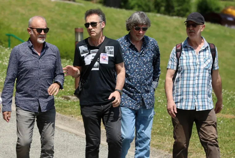 Poznati zavijeni u crno: Posljednji ispraćaj glazbene legende