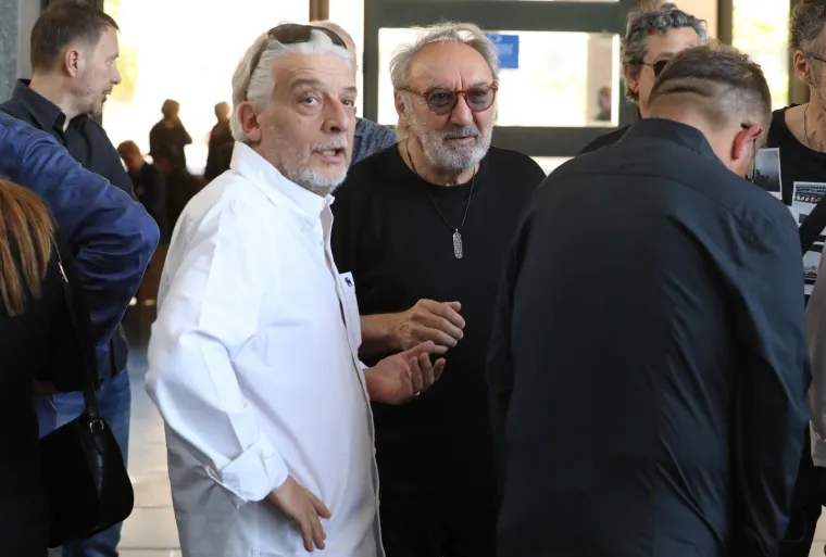 Poznati zavijeni u crno: Posljednji ispraćaj glazbene legende