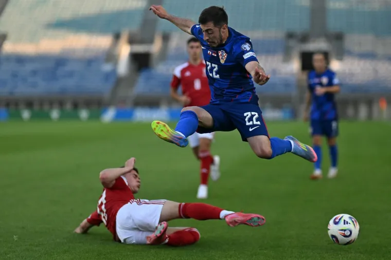 Pogledajte reakciju Majera kad je promašio gol: Izraz lica govori sve