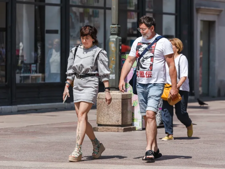 Riječanke u kratkim hlačicama podigle ionako visoku temperaturu: Pogledajte vruća izdanja na &scaron;pici