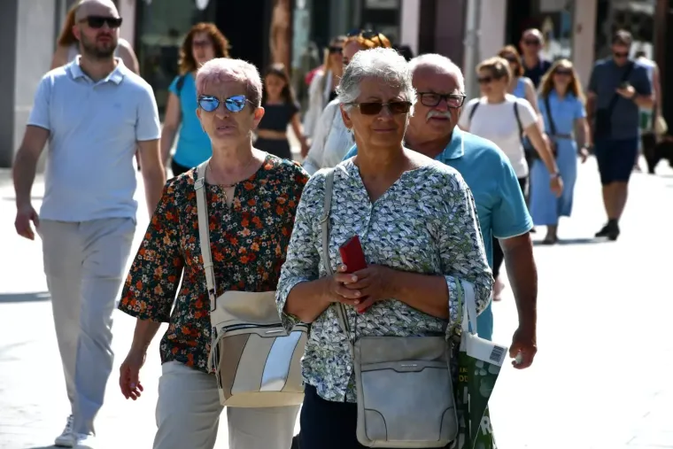 Svi su gledali samo u nju: Ljepotica iz Čakovca u ljetnoj haljini ukrala show