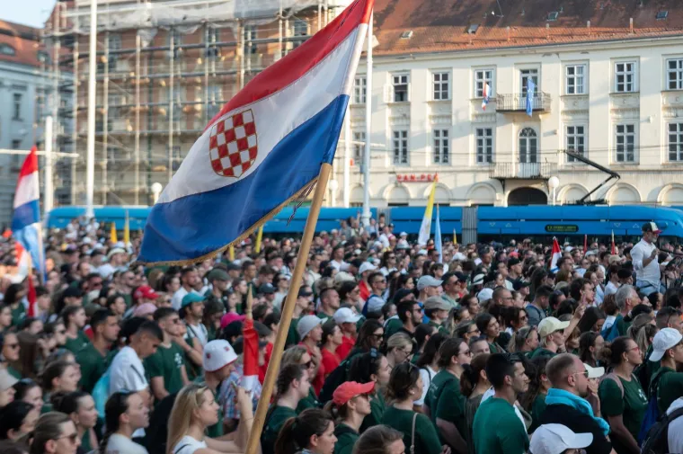 Nestvarni prizori iz Zagreba: Ovo nije nikakav prosvjed! Ovako izgleda 'hrvatski Camino'