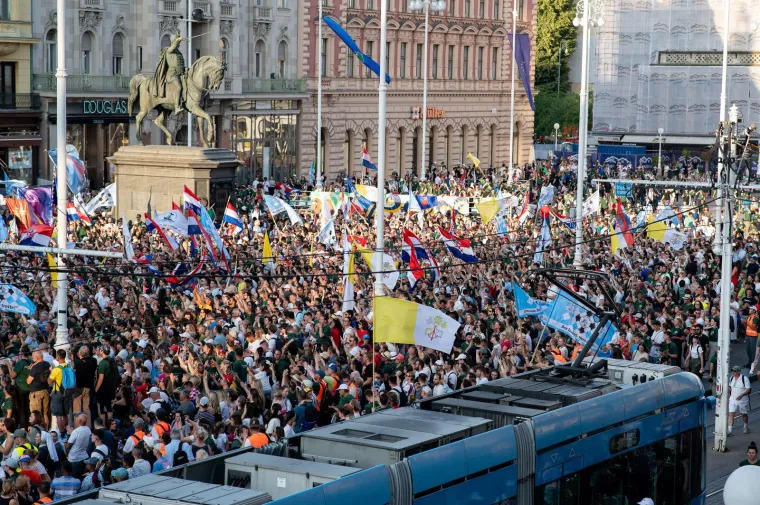 Nestvarni prizori iz Zagreba: Ovo nije nikakav prosvjed! Ovako izgleda 'hrvatski Camino'