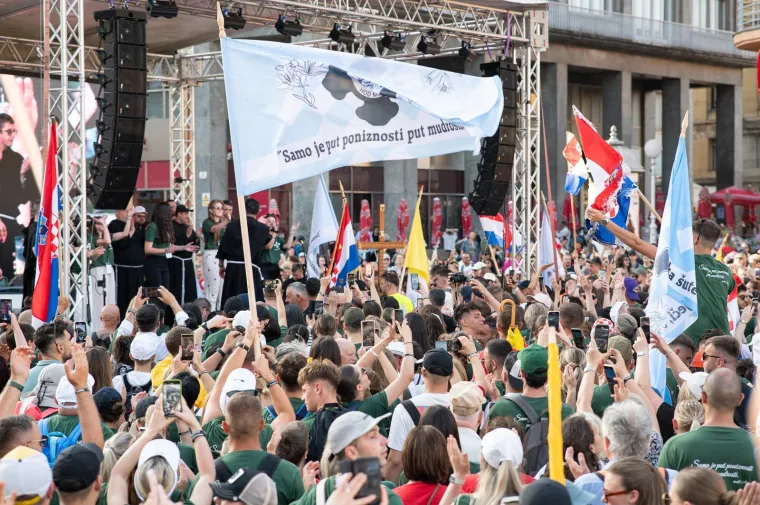 Nestvarni prizori iz Zagreba: Ovo nije nikakav prosvjed! Ovako izgleda 'hrvatski Camino'