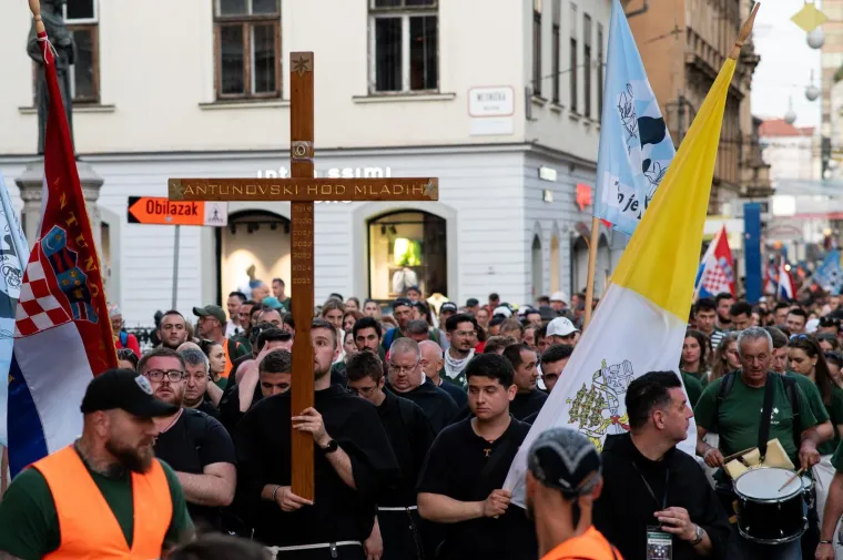 Nestvarni prizori iz Zagreba: Ovo nije nikakav prosvjed! Ovako izgleda 'hrvatski Camino'