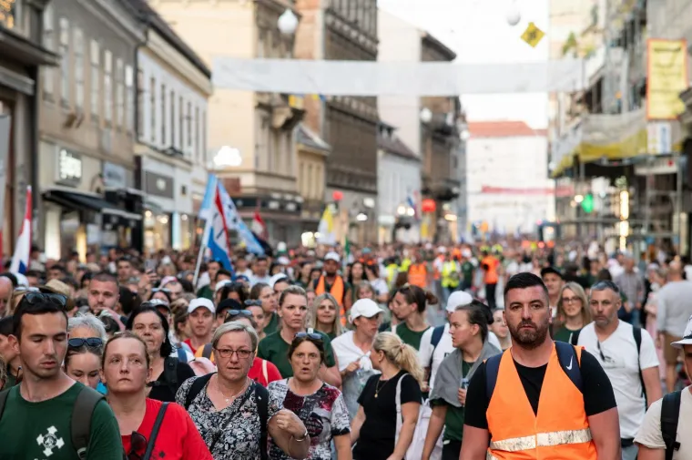 Nestvarni prizori iz Zagreba: Ovo nije nikakav prosvjed! Ovako izgleda 'hrvatski Camino'