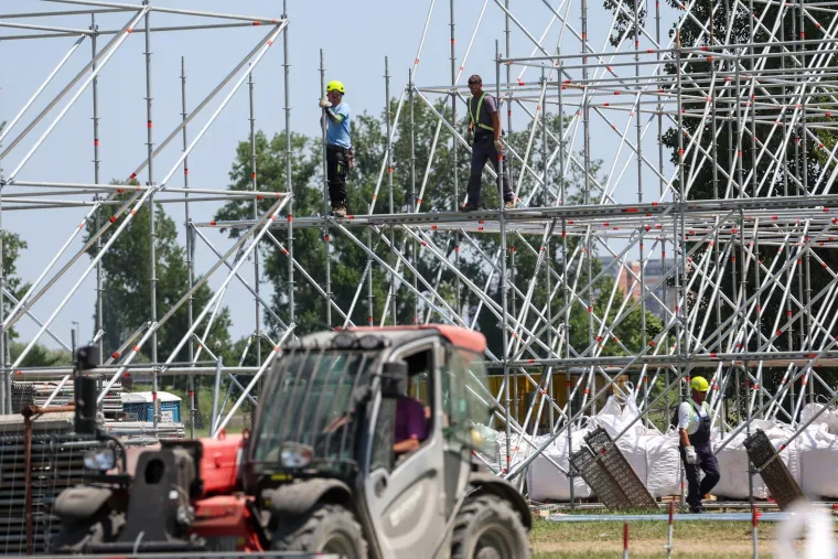 Krenule pripreme za Thompsona! Ovako napreduju pripreme za koncert na Hipodromu