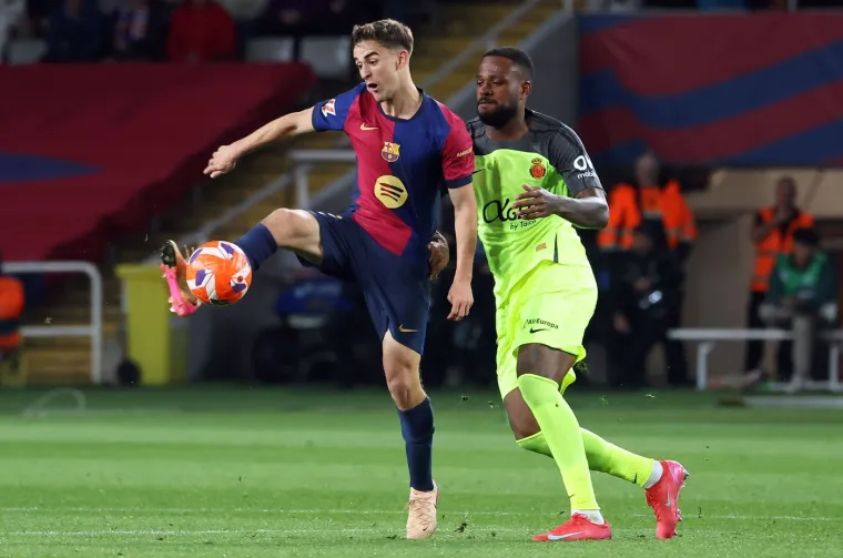 Tajna ljubav nogometne zvijezde i studentice Ane zasjenila kraljevsku romansu!