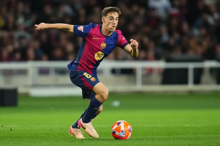 Tajna ljubav nogometne zvijezde i studentice Ane zasjenila kraljevsku romansu!