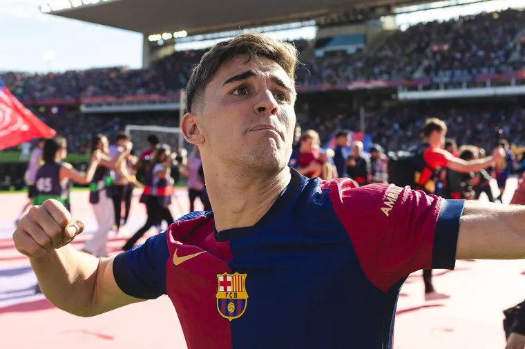 Tajna ljubav nogometne zvijezde i studentice Ane zasjenila kraljevsku romansu!